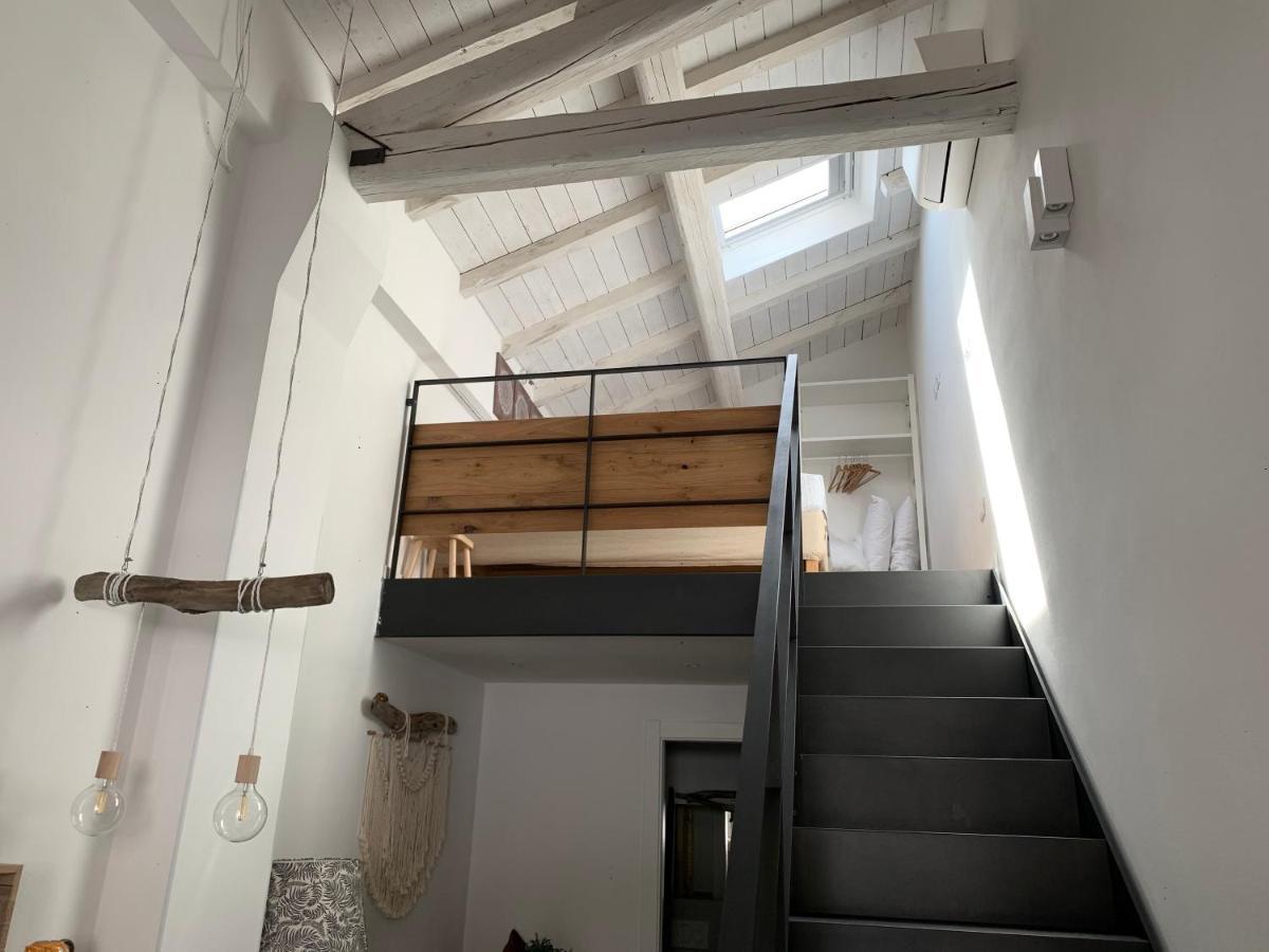 Metroloft Bed and Breakfast Bolonia Exterior foto