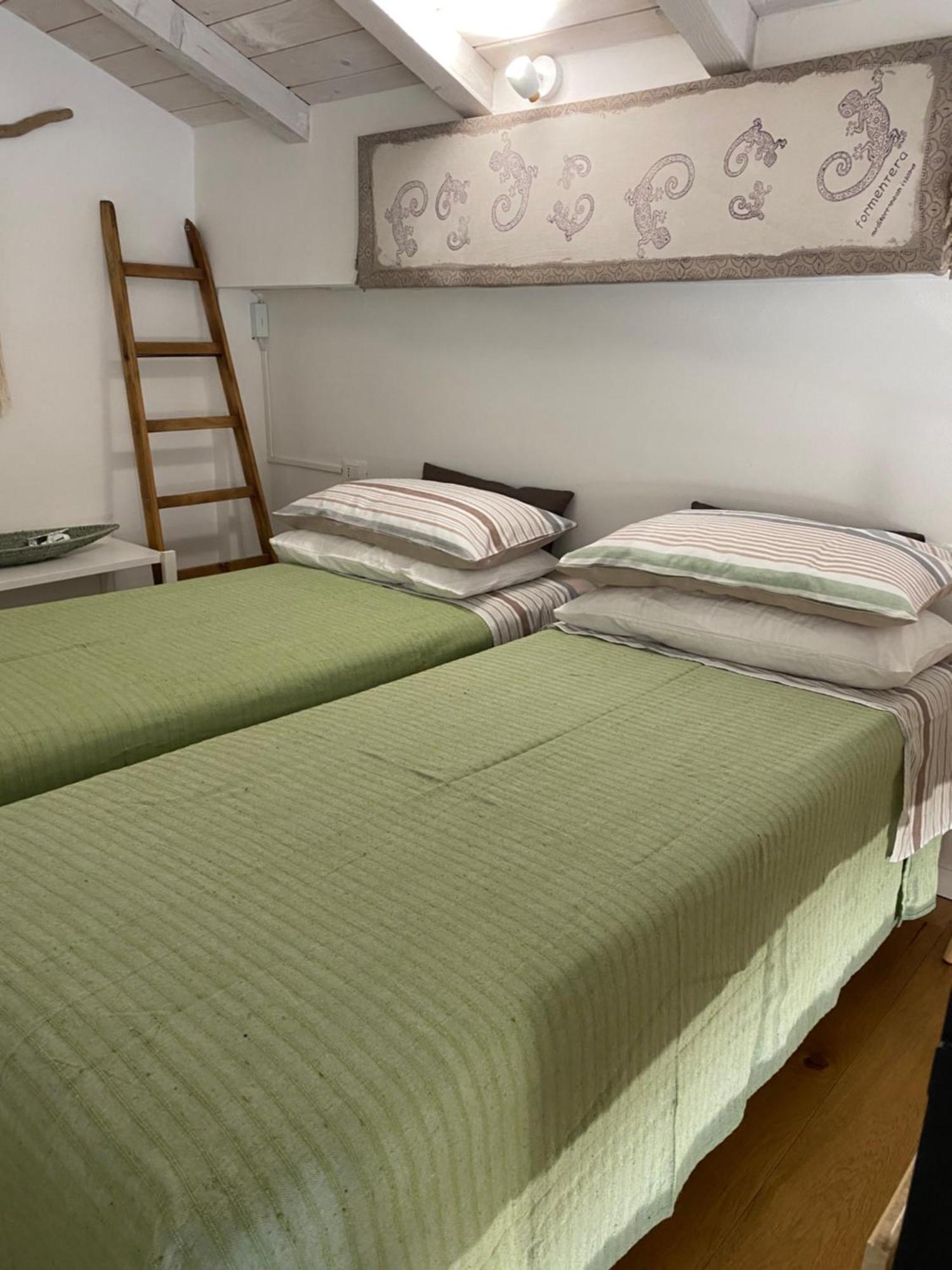 Metroloft Bed and Breakfast Bolonia Exterior foto